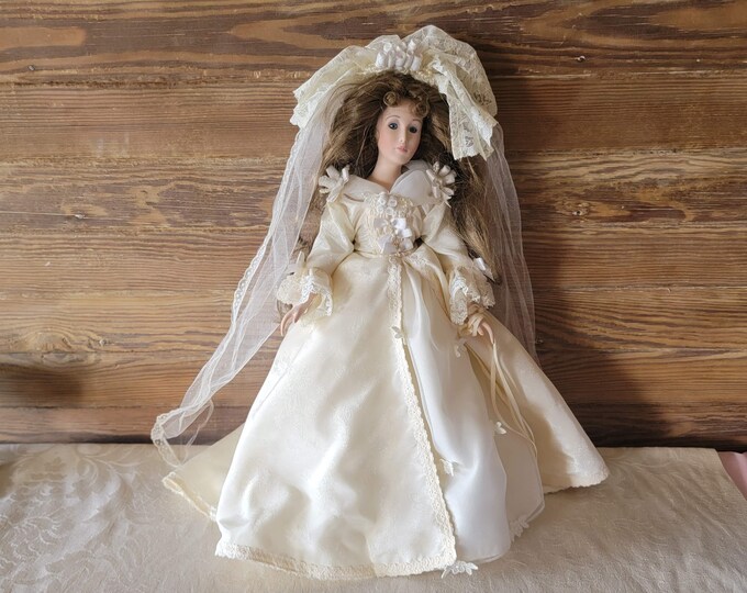 Vintage Mann Bride Collectible Doll, Mann MCMXCII, Wedding Doll, Mann