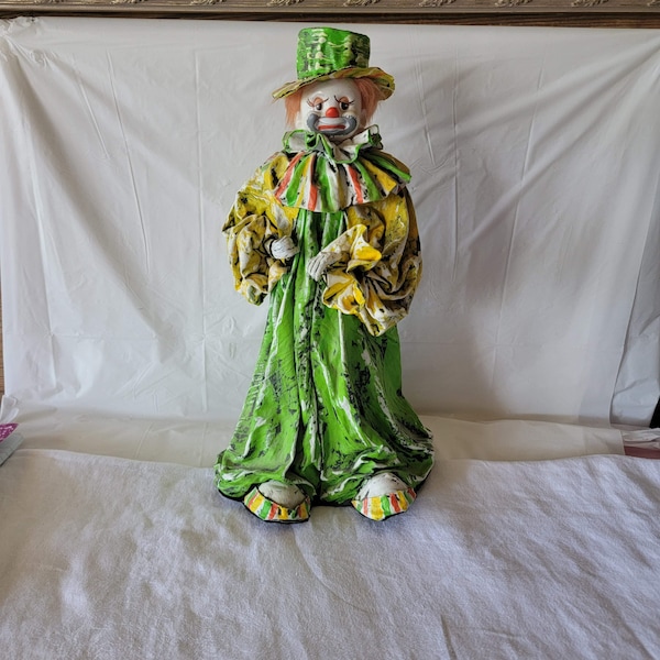 Papier mâché Clown Statue 17" papier mâché Clown vert et jaune grand Clown Statue unique papier mâché Clown collection Clown vintage