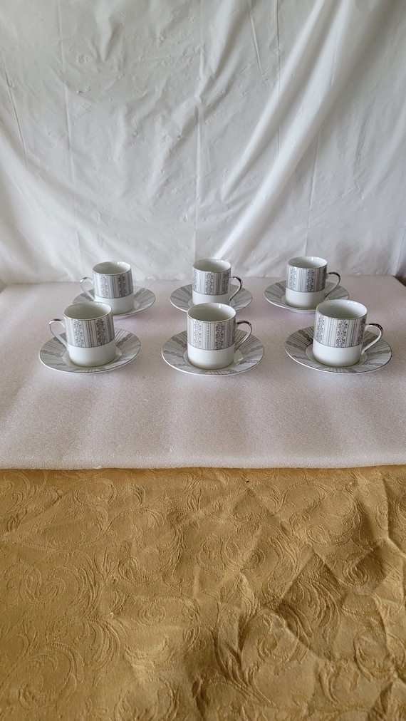 Japan Especo 24 Ct Gold Plated Tea Cup and Saucers Twelve