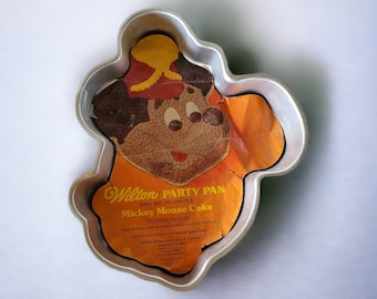 1976 Wilton Mickey Mouse Cake Pan Party Pan Aluminum Baking Pan 2105-328 Vintage Kitchen Walt Disney Productions