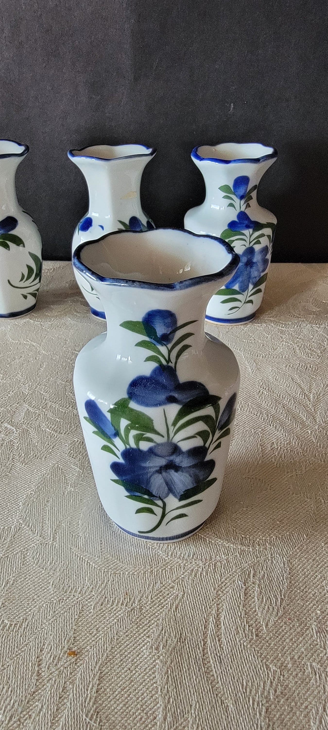 花瓶 セラミック花瓶 中国のレトロな手描きの青と白の磁器の花瓶
