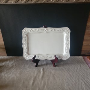 Travessa Lenox Vintage, Coleção Romance, Design Itália, Travessa de Cerâmica Pintada à Mão, Travessa de Cor Creme, 14x10"