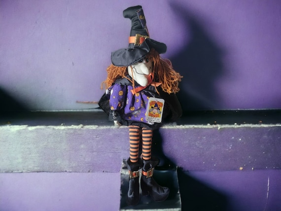 1995 Laughing Witch (who Has LOST Her Laugh) Shelf Sitter Little