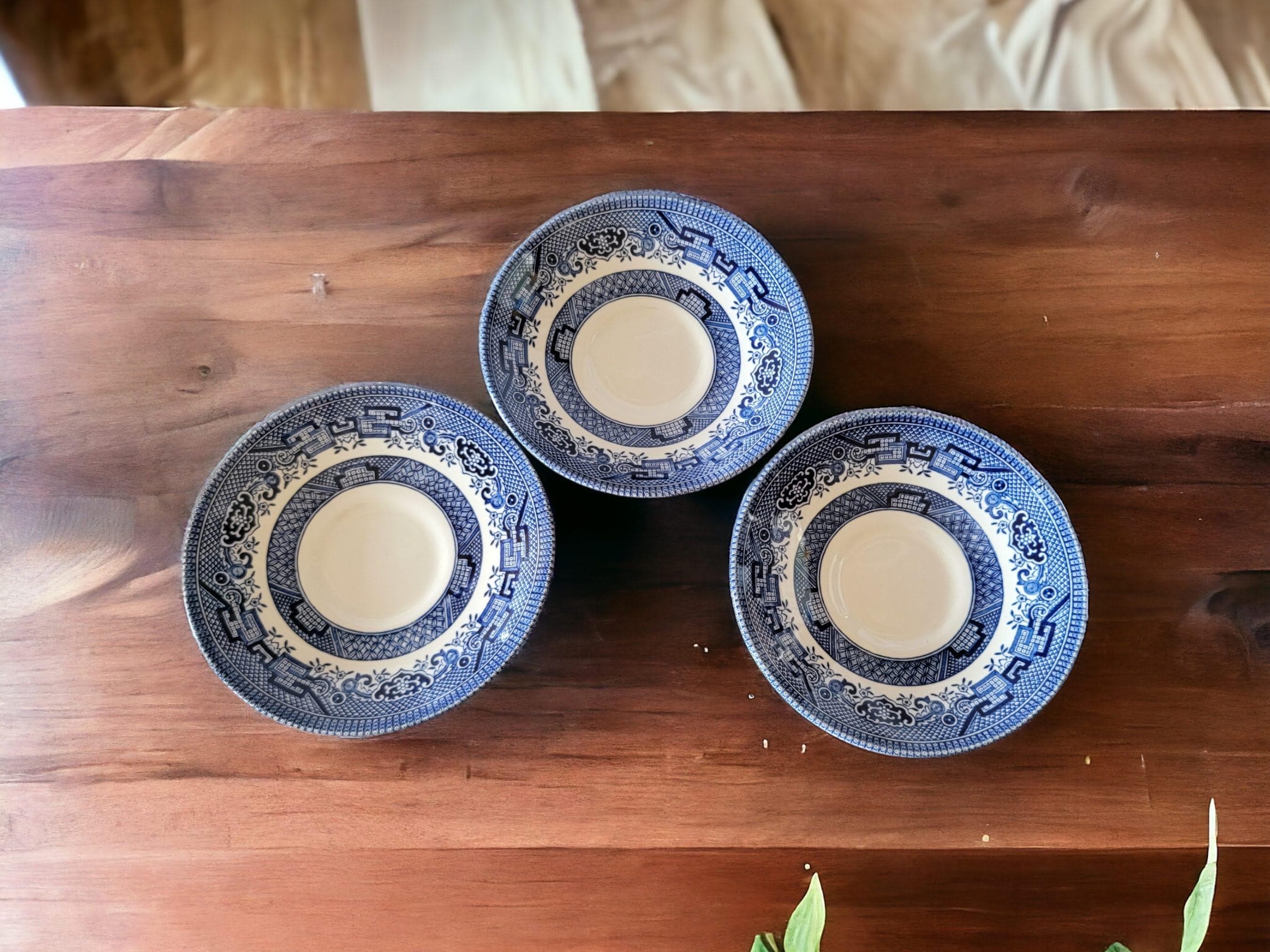 Churchill Blue Willow Fine English Tableware Saucers Blue and White ...