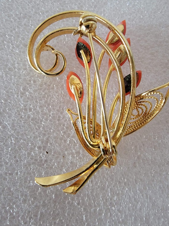 Red Gold Toned Floral Leaf Brooch Pin Wire Unique… - image 7