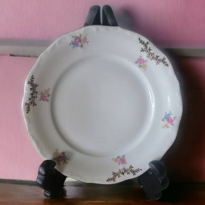 Heinrich Winterling Bavaria 1903-1945 Fine China Dessert Plate Set of 5 Marked 59 White With 6 Flower Bouquets Gold Designs Vintage Table