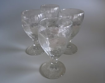 Conjunto de 4 cálices vintage de vidro transparente texturizado - copos martelados para água ou vinho - taças de vidro com efeito enrugado, estilo meados do século XX