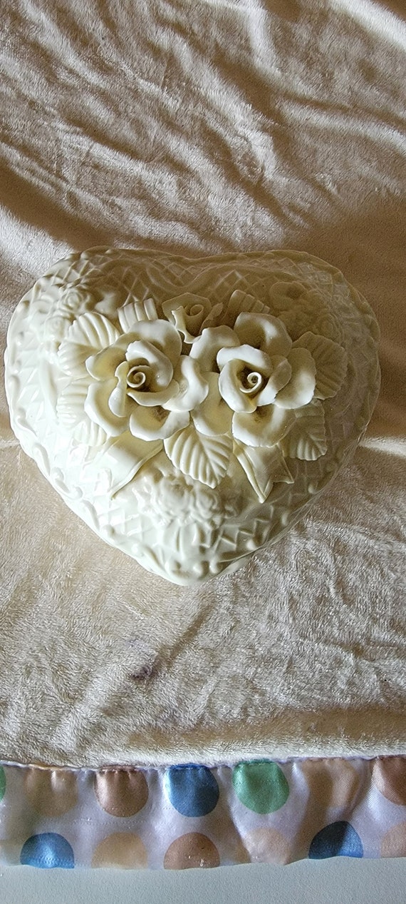 Vintage Heart Shaped Jewelry Box Bisque Roses & Ri