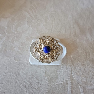 Gold Tone Filigree Brooch, Blue Stone in Center, Round Filigree Gold Brooch, Vintage Brooch, Vintage Costume Jewelry