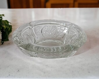 ヴィンテージの小さな透明ガラス灰皿、三角形のガラス灰皿、現代