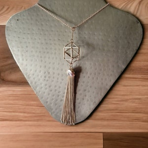 Rose Gold Toned Chain With Rose Gold Toned Prism/Cube Tassel Necklace Vintage Rose Gold Toned Cube Tassel Chain Necklace Costume Jewelry