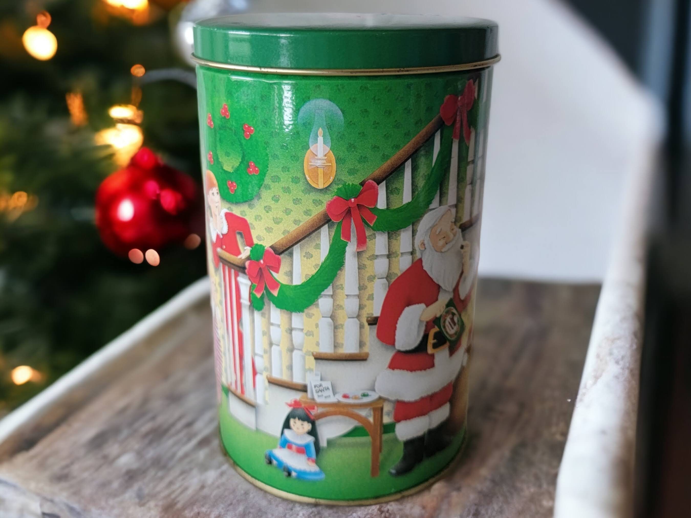 1993 Reese Holiday Classic Series Canister #6 Vintage Christmas