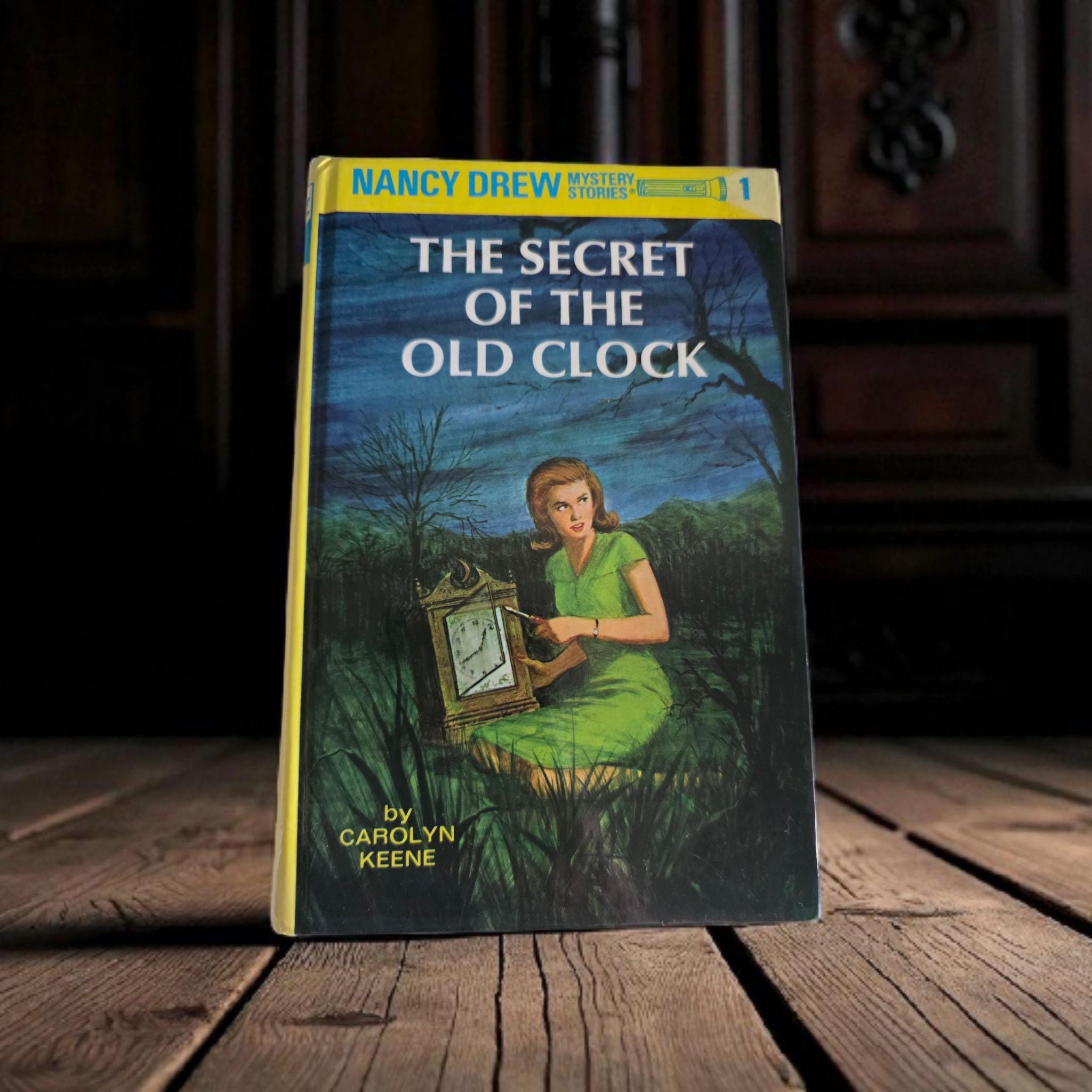 The Secret of the Old Clock by Carolyn Keene Nancy Drew 1995