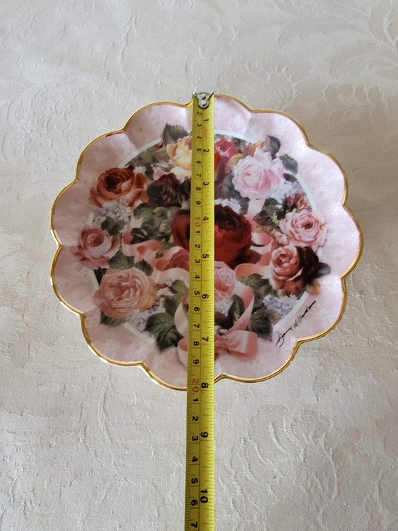 The Franklin Mint Heirloom Recommendation Victorian Rose Bouquet