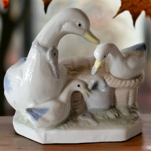 Vintage Mother Duck and Ducklings Figurine Off White and Blue With Picnic Basket Glazed Collectible Statue Shelf Decor Interior Decor
