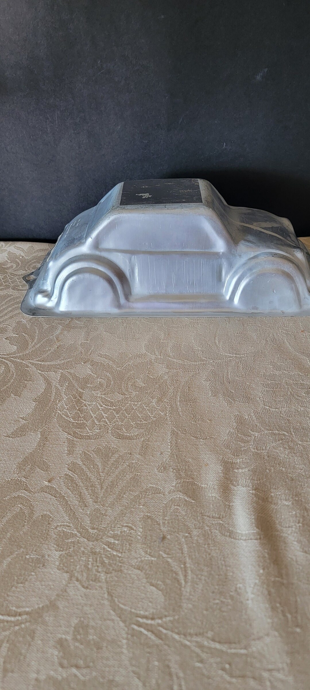 Vintage 2001 3D Car Cake Pan Aluminum Cruiser Car Wilton Cake Pan 2105