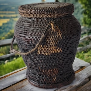 Vintage Filipino Ulbong Handwoven Bamboo and Rattan Lidded Rice Basket Ifugao Philippines Rattan Rice Basket With Handle Vintage Rice Basket