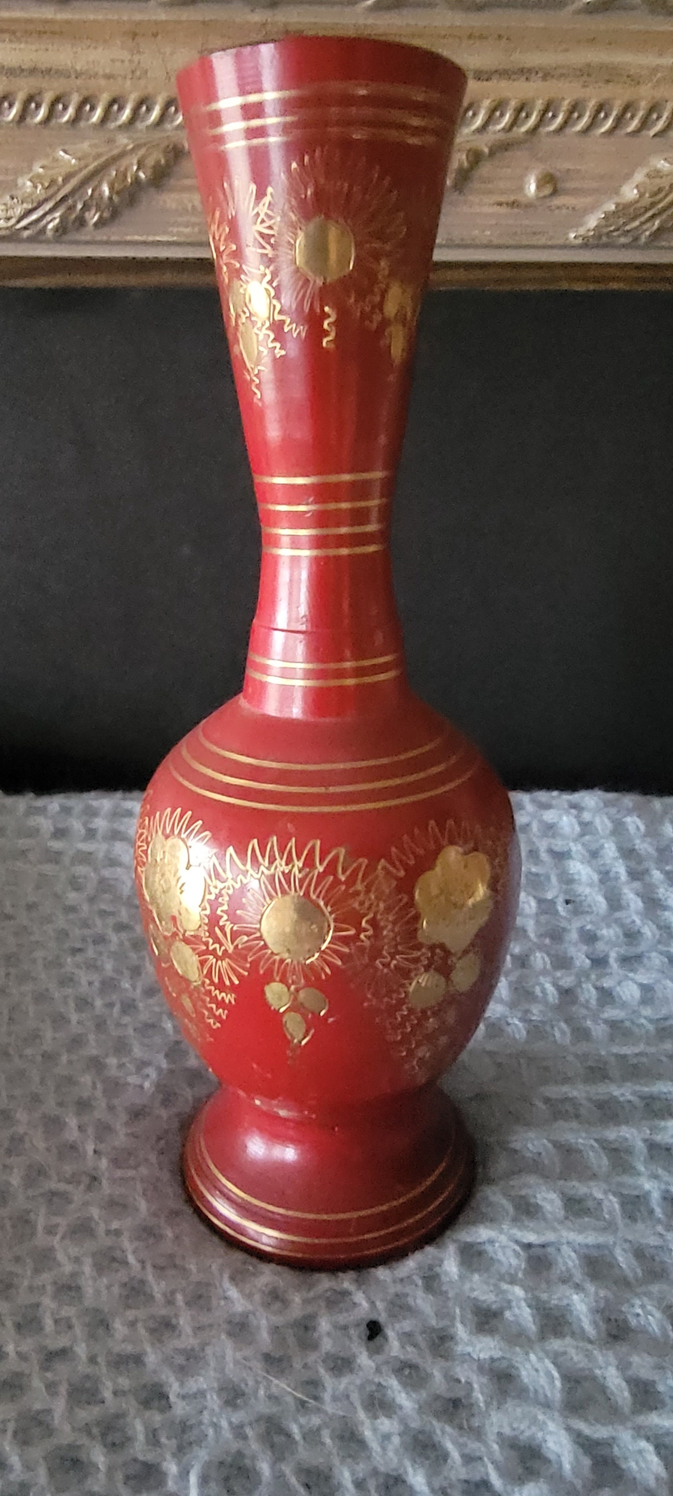 赤色と金色の装飾花瓶 高さ23cm LAAJ インターナショナル 真鍮 赤と金 真鍮製 小型花瓶 金の花瓶