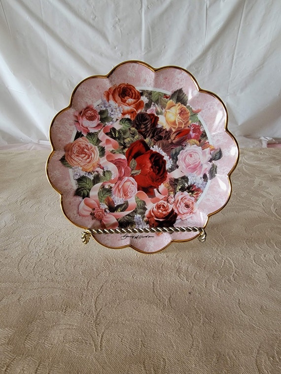 The Franklin Mint Heirloom Recommendation Victorian Rose Bouquet