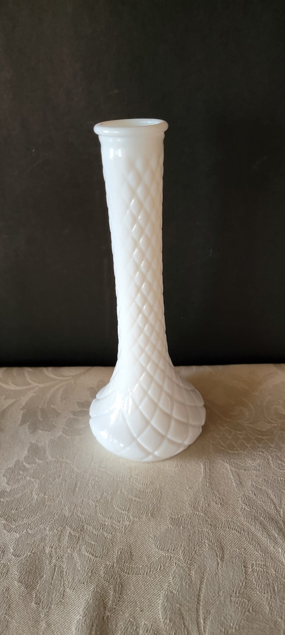 Vintage Hoosier Diamond Pattern White Milk Glass Genie Vase 4092