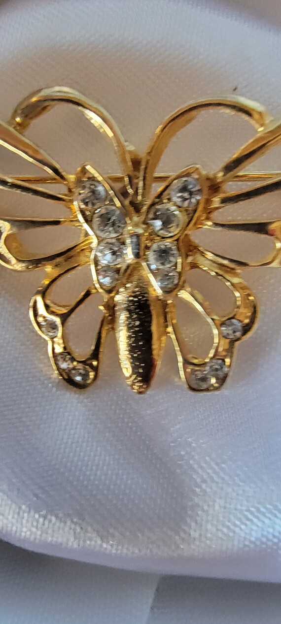 Vintage Gold Toned Rhinestone Butterfly Brooch/Pin - image 3