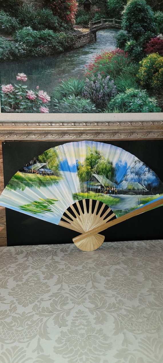 Vintage Hand Painted Folding Asian Fan Oriental Fa