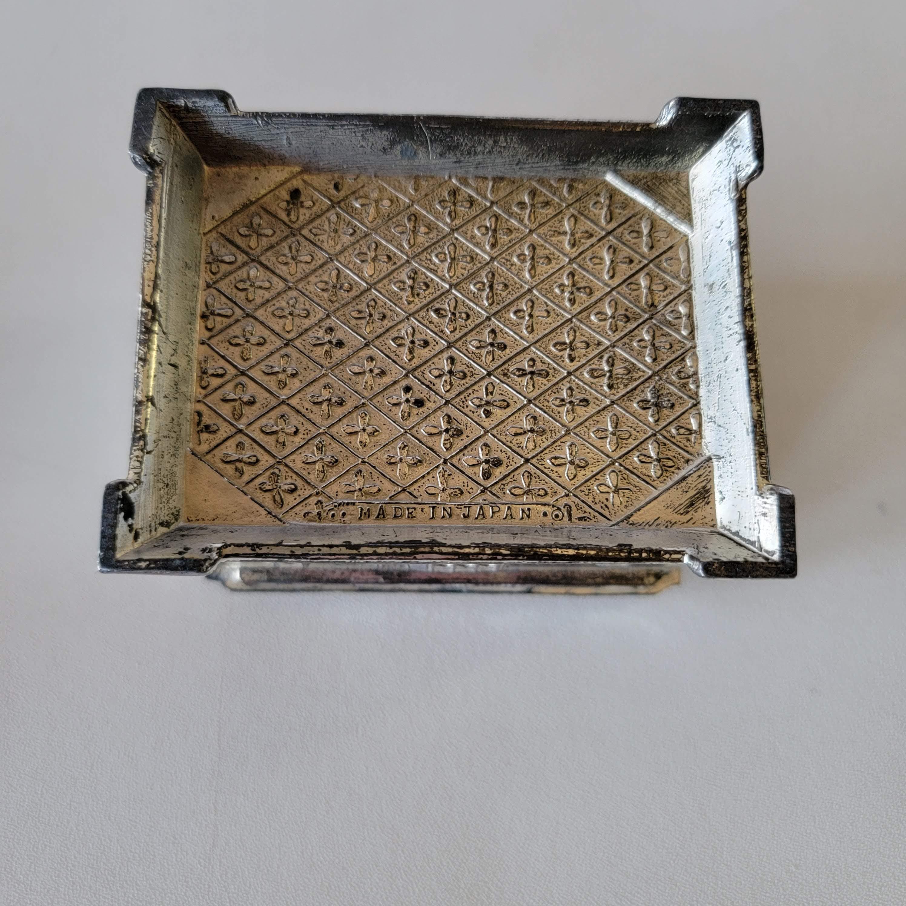 Vintage Washington D.C. Metal Souvenir Trinket Box Embossed U.S.