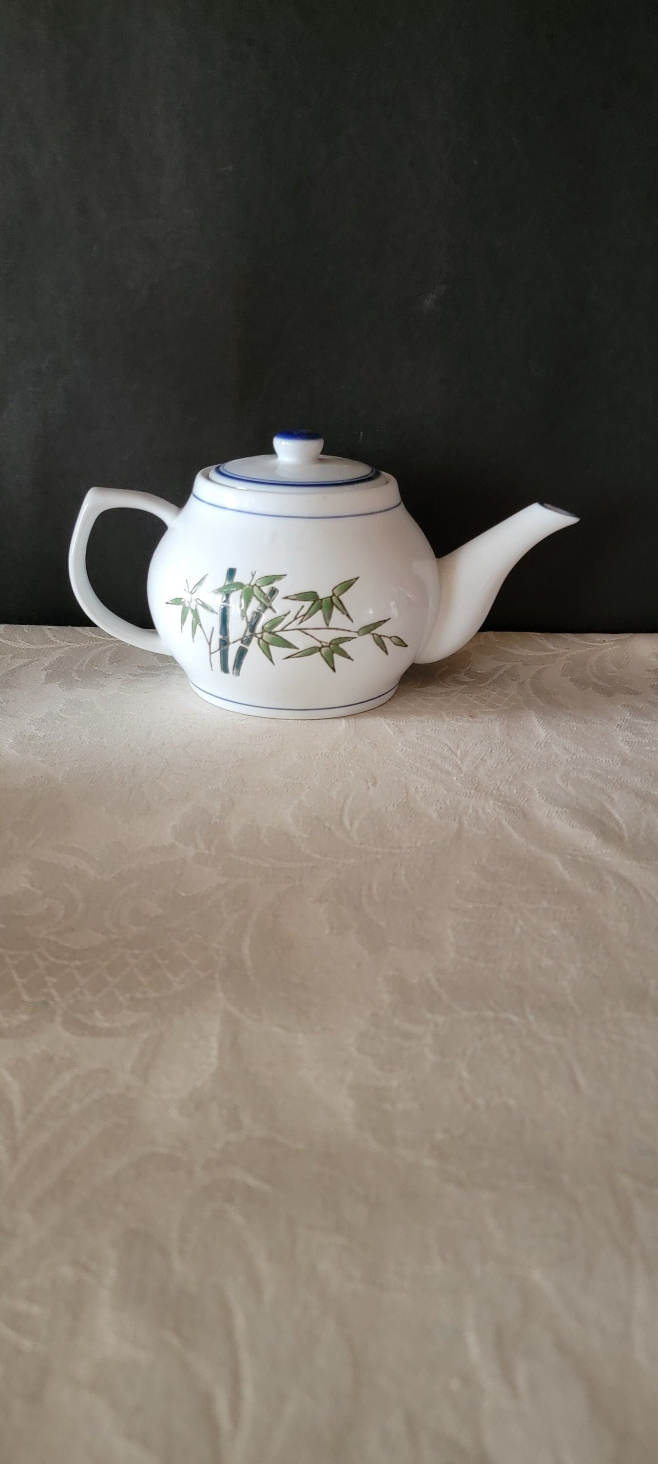 Bella Electric Ceramic Kettle, White & Silver - Tea Pot Teapot Handle 1.2L,  New