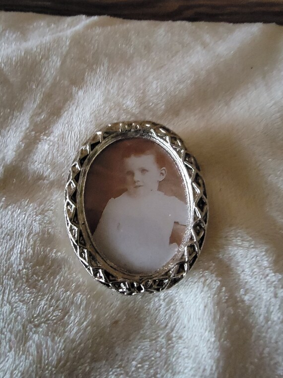Cute Vintage Oval Photo Brooch/pin Silver Photo Brooch Made in Etsy