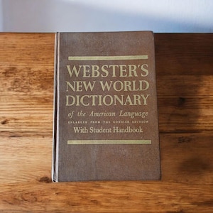 Webster&#39;s New World Dictionary of the American Language Enlarged Student Handbook 1972 Edition Southwestern Hard Cover Vintage Collectible