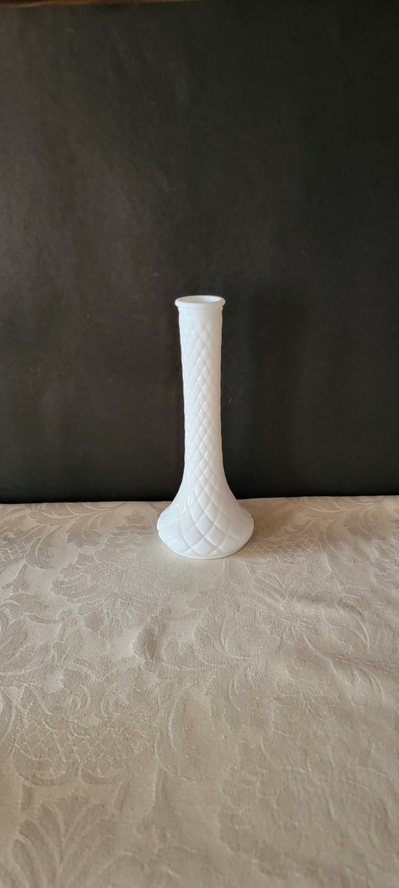 Vintage Hoosier Diamond Pattern White Milk Glass Genie Vase 4092