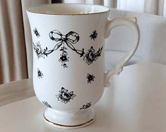 Tasse à thé Royal Victoria en porcelaine fine, tasse à café, rose noire et noeud blanc avec bordure dorée