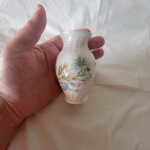 Aynsley 花瓶 AynsleyフラワーベースCHELSEA flowers エインズレイ