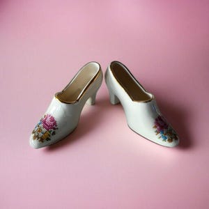 Pair of Porcelain High Heel Shoe Figurines White With Gold Trim Floral Design Mid Century Vintage 1952 Collectible Decorative Shelf Decor