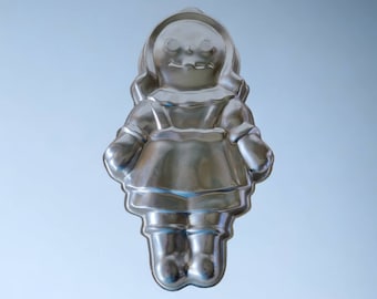 Wilton Shapely Cakes 60643 Cake Pan Raggedy Ann Cake Mold Aluminum Party Birthday Vintage Doll Cake Pan Made in Japan
