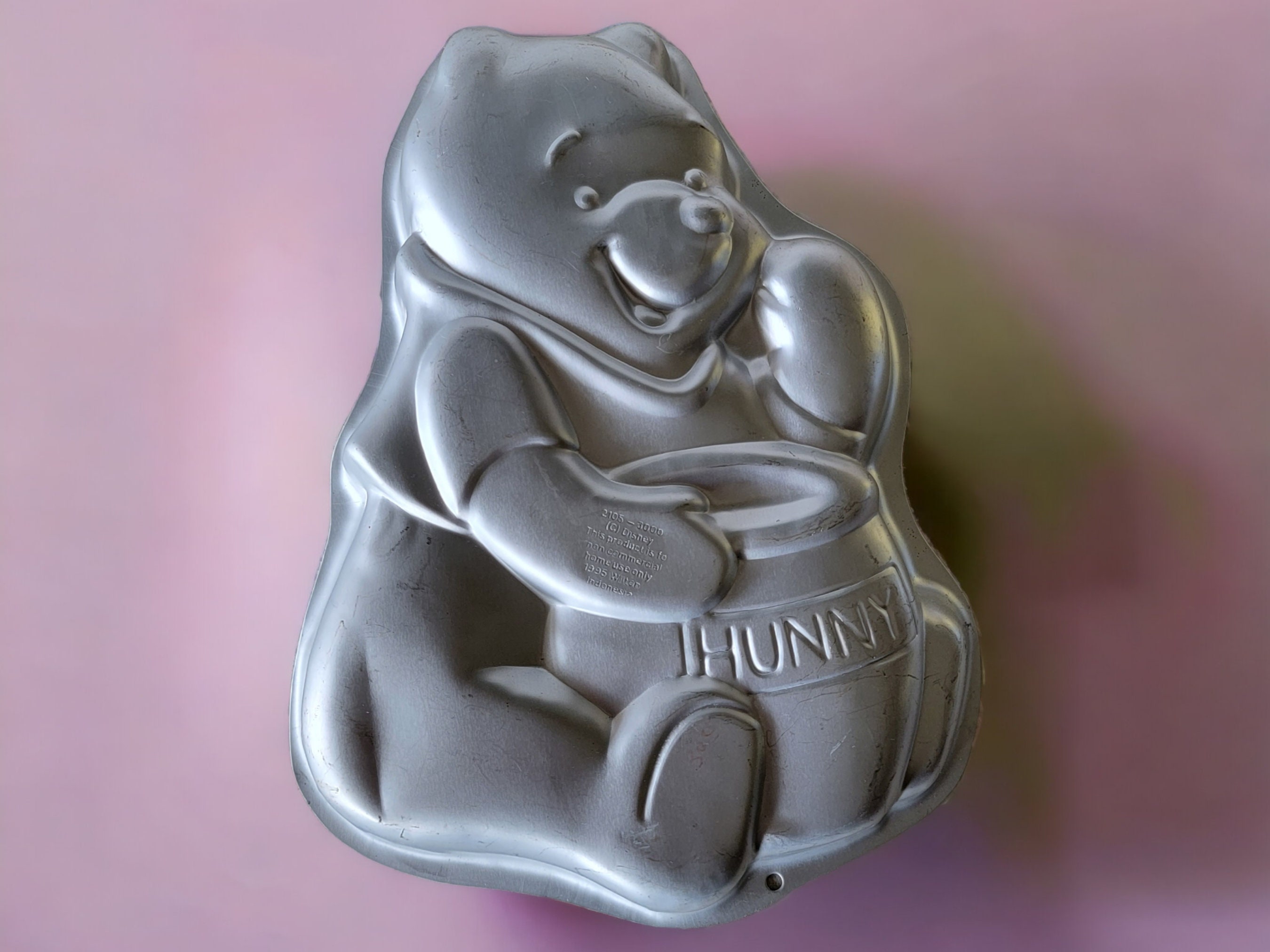 1995 Wilton Disney Winnie the Pooh Cake Pan Aluminum Cake Mold