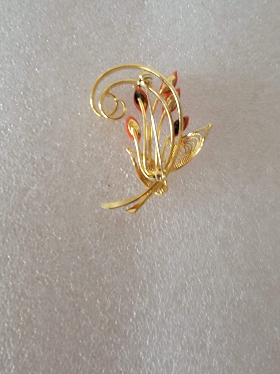 Red Gold Toned Floral Leaf Brooch Pin Wire Unique… - image 6