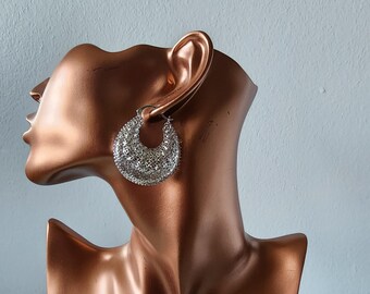 Roestvrijstalen ring- en hangoorbellen: hypoallergene sieraden
