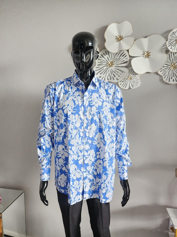 Unique Print Men's Dress Shirt: Limited Edition Tailored Button-Down