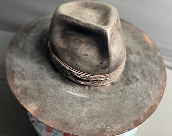 vintage rare distressed wind desert western hat.