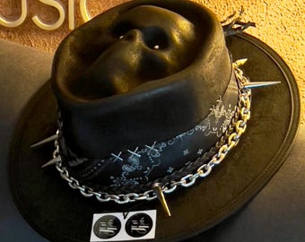 Rare vintage distressed hat,black skull