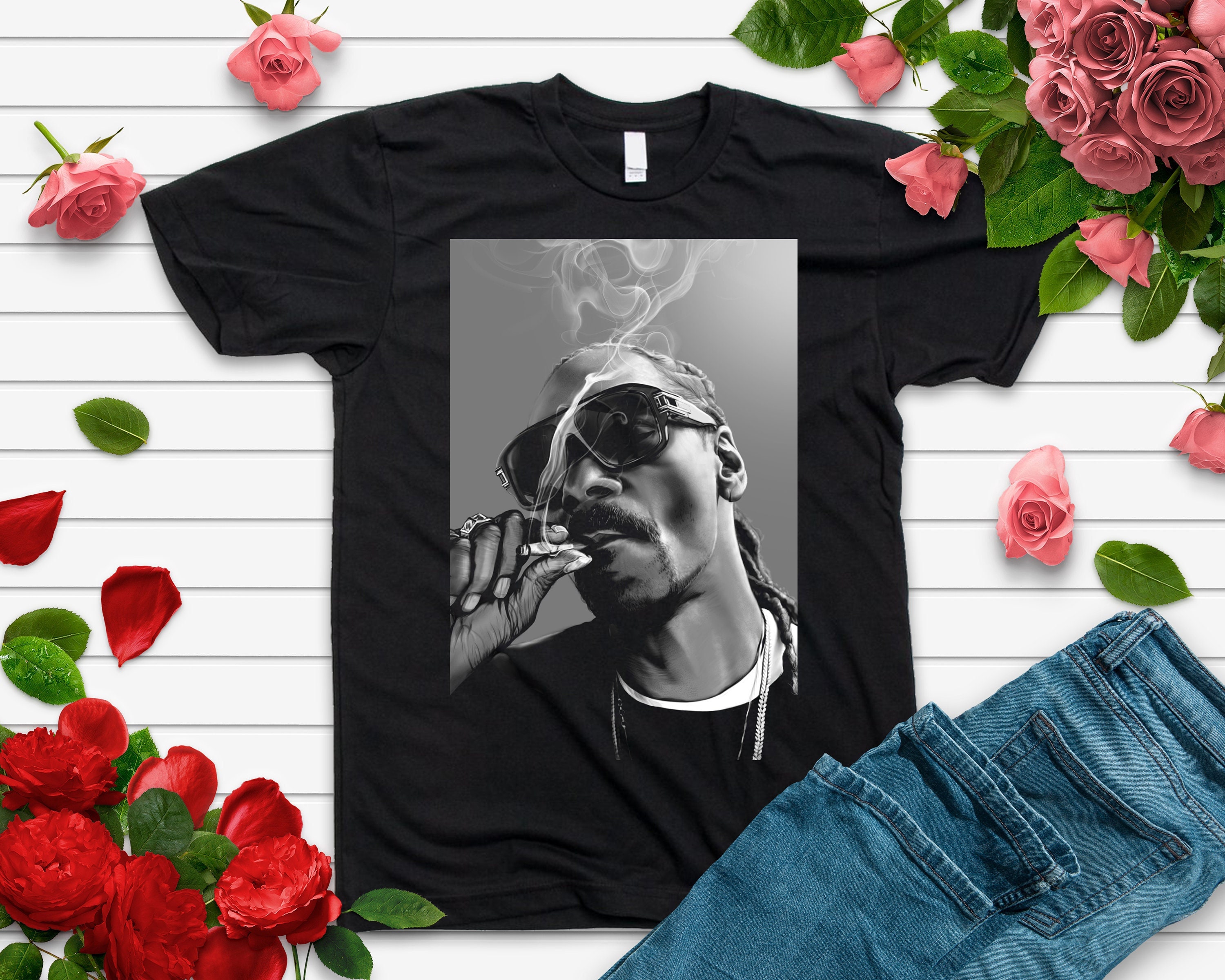 Discover Rappeur Snoop Dogg T-Shirt