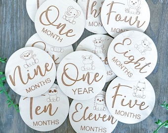 Wooden Month Discs | Animals Wood Discs | Baby Milestones | Baby Shower Gift | Animals Baby Shower | Animals Milestones