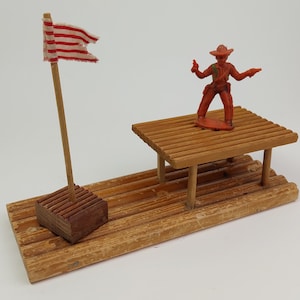 Floß mit Cowboy aus der DDR ,Spielzeug , Cowboyfiguren aus Gummi, Wild West Miniaturen 60er 70er 80er Vintage Sammlerstücke Raritäten