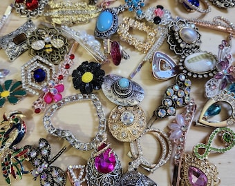 Hair Pins and Mini Brooches Bundle Of 18 Random Pcs.