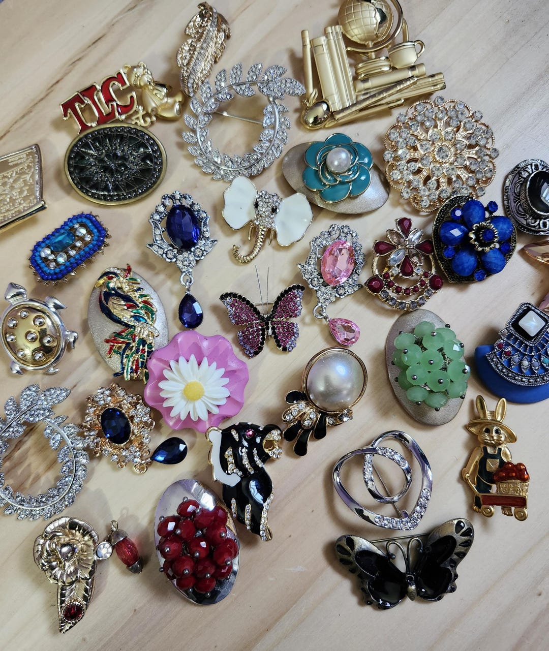 LOT De Broches Anciennes Vintage Rétro - Costume Jewelry - Bijoux En Alliage Doré & Cristaux