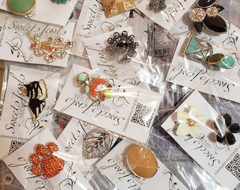 Retro,Costume,Vintage Style Brooches Bundle Of 12 Pieces