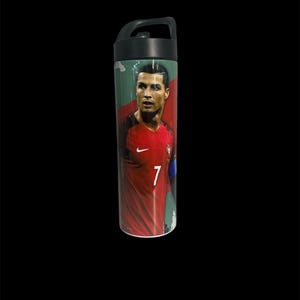 Beliebte Portugal Fussball Spieler # 7 (Grün) dreifach isolierte Sportwasserflasche