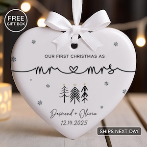 Adorno de nuestra primera Navidad como Sr. y Sra. Adorno personalizado de Navidad para el primer matrimonio 2025, Adorno de casados, Adorno de boda Regalos para Sr. y Sra.