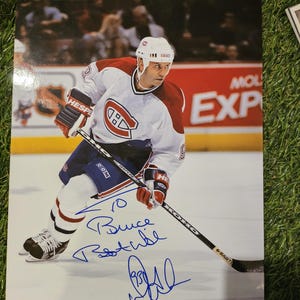 Doug Gilmour signed 8x10